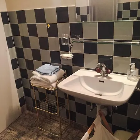 Rue * Κρανς Μοντάνα